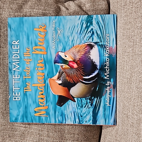 Bette Midler the tale of the mandarin duck book - Picture 1 of 4